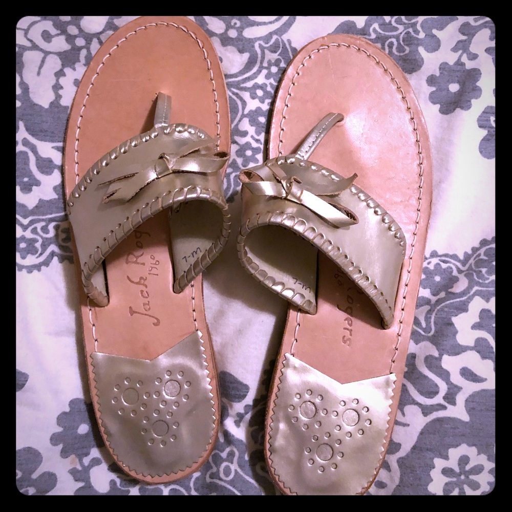 Adorable gold Jack Rogers Adeline